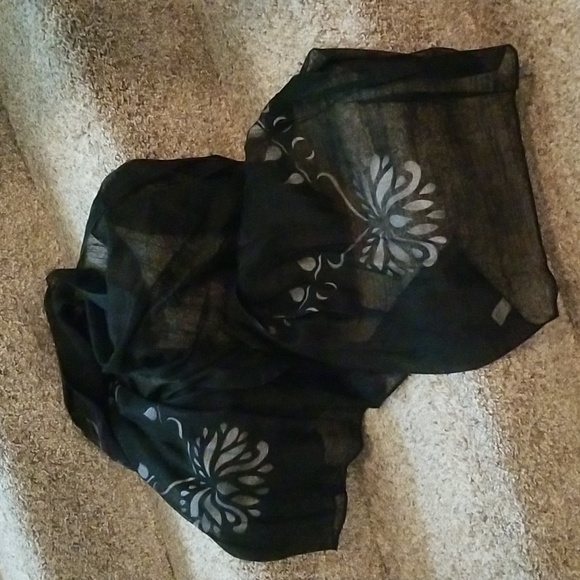 Oversized Scarf - Picture 2 of 8